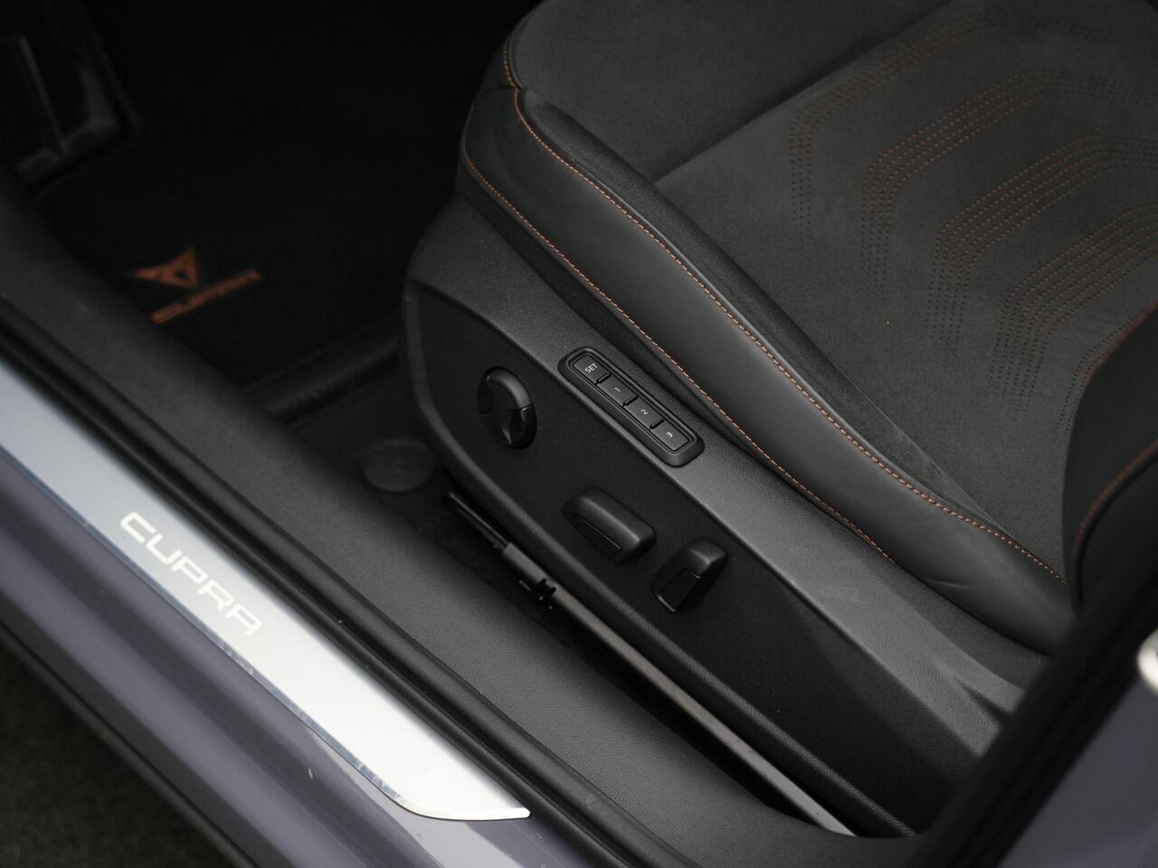 Cupra Formentor 1.4 e-Hybrid 245 pk DSG VZ Tribe Edition | Panoramadak | Trekhaak | Leder/alcantara | Beats | Matrix LED | Geheugenstoel | Rondomzicht camera | Adaptief sportonderstel