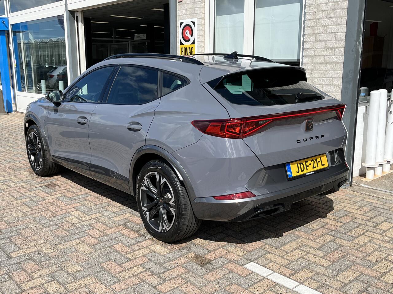 Cupra Formentor 1.4 e-Hybrid Performance / AUTOMAAT/ 18" LMV/ ADAPT. CRUISE/ KEYLESS/ DIGITAL DASH/ PARK. SENSOREN CAMERA/ RIJ-MODI/ STOEL-STUUR VERWARM./ NAVI/ MATRIX/ DAB/ CLIMA