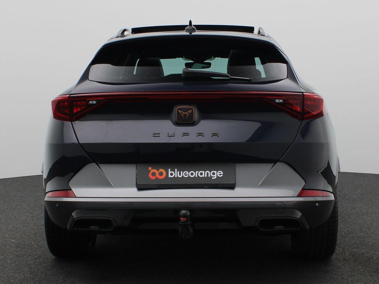 Cupra Formentor 1.4 e-Hybrid Performance 204PK DSG Pano-Schuifdak, Trekhaak, Adaptieve Cruise Control, Achteruitrijcamera, Stoel-Stuurverwarming, Keyless, Side Assist, 19" LM Velgen
