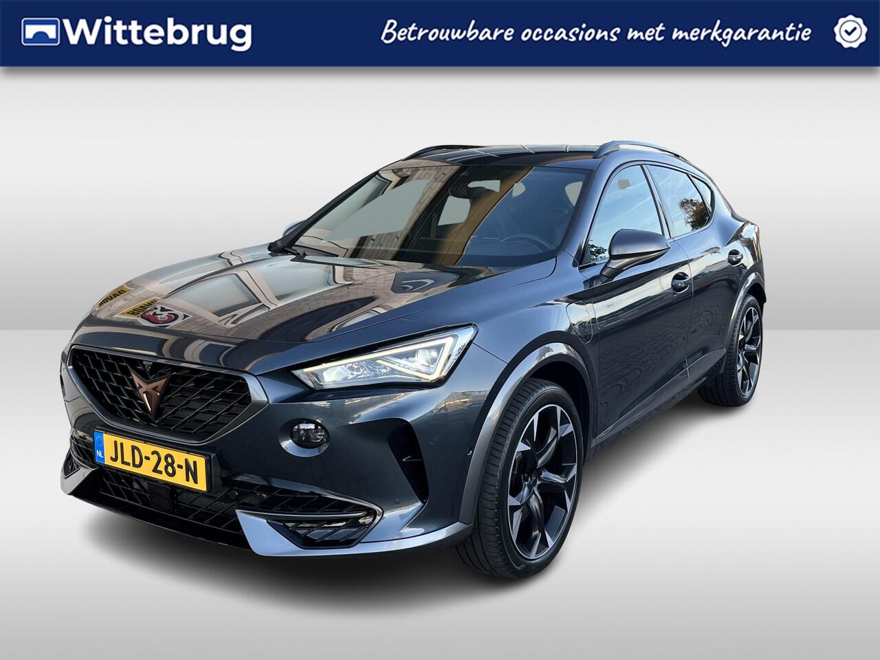 Cupra Formentor 1.4 e-Hybrid VZ Black Edition / AUTOMAAT/ 245PK/ LEDER/ 360 CAMERA/ PARK. SENSOREN/ RIJ-MODI/ STOEL-STUUR VERWARM./ KEYLESS/ ELEKTR. STOEL/ NAVI/ FULL LINK