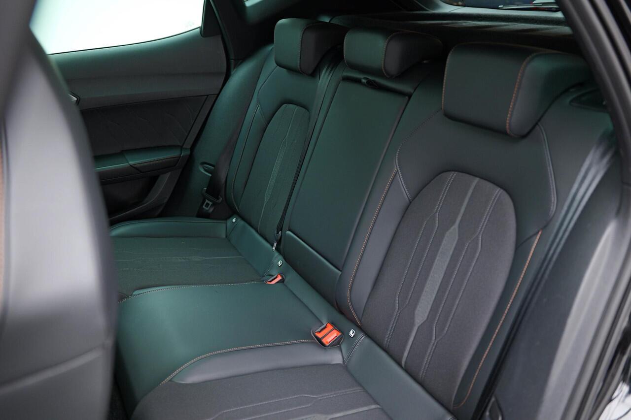 Cupra Formentor 1.4 e-Hybrid VZ Performance |Pano|Buttons|Memory|Dodehoek|Ambient|