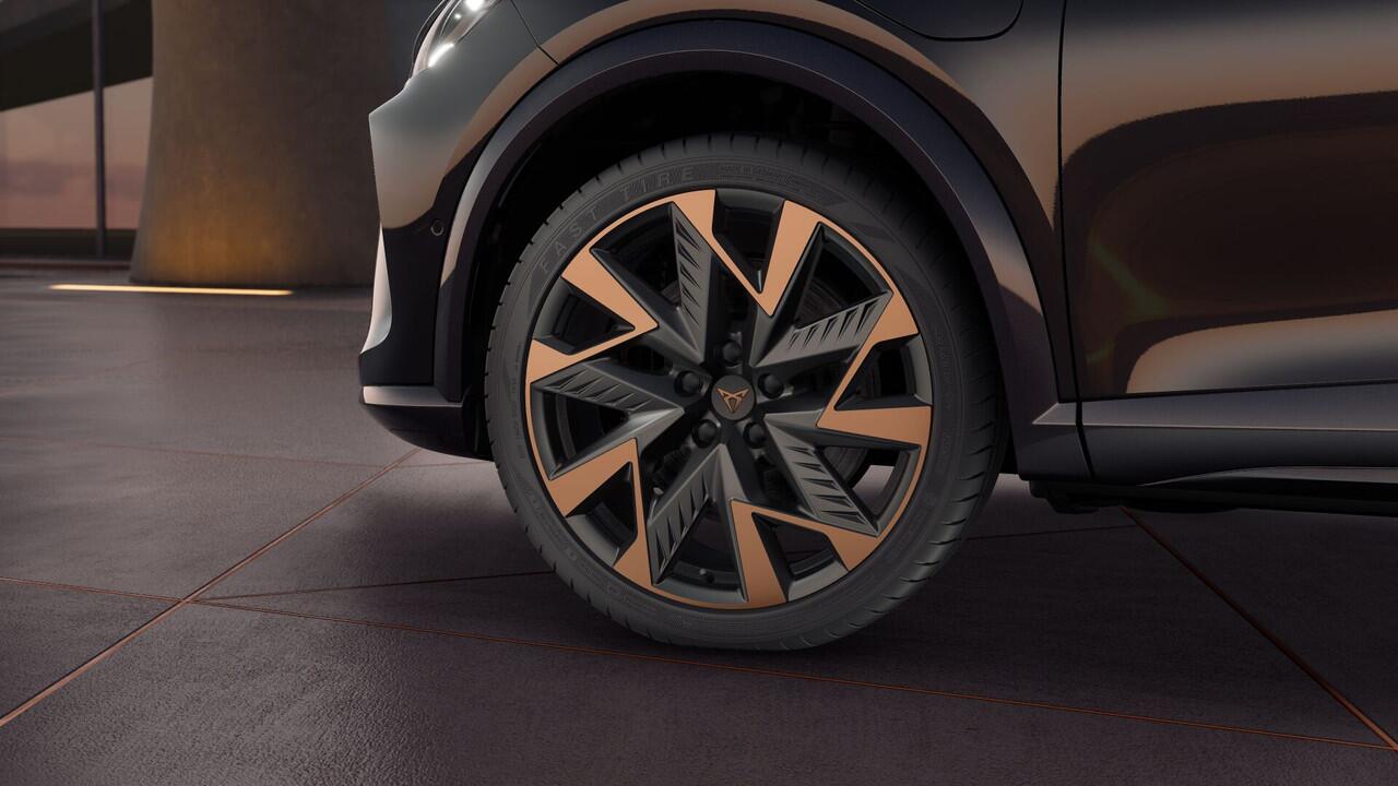 Cupra Formentor 1.5 TSI e-Hybrid 272 6DSG VZ Performance | Achteruitrijcamera | Digitaal instrumentenpaneel (Virtual Cockpit) | Draadloze Apple CarPlay(TM), Android Auto(TM)