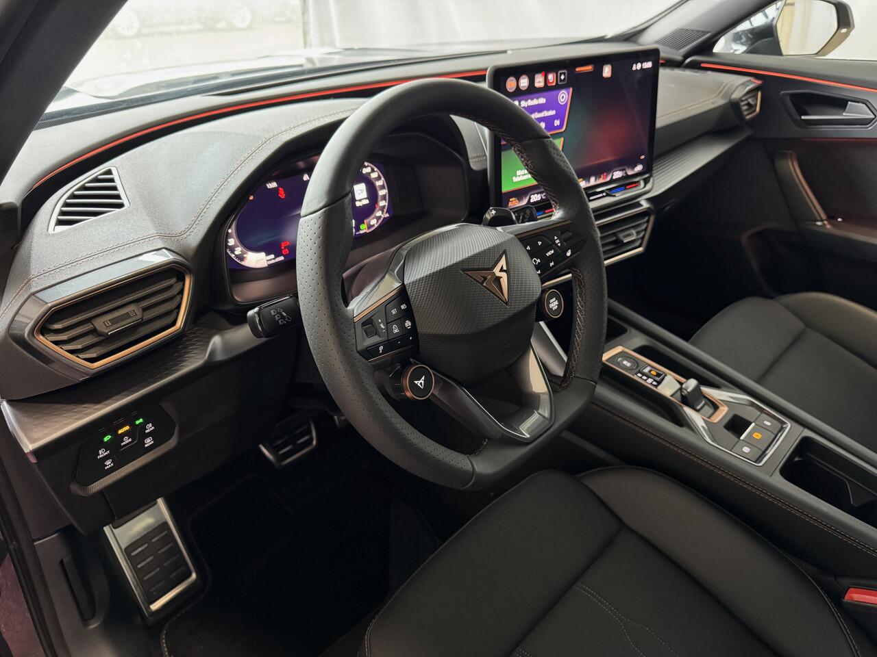 Cupra Formentor ?NW MODEL? 1.5 eTSI 150 MHEV CAMERA STOEL/STUUR ELEK.KLEP VERW. LED LEER CARPLAY ZWARTE.HEMEL 08/2024