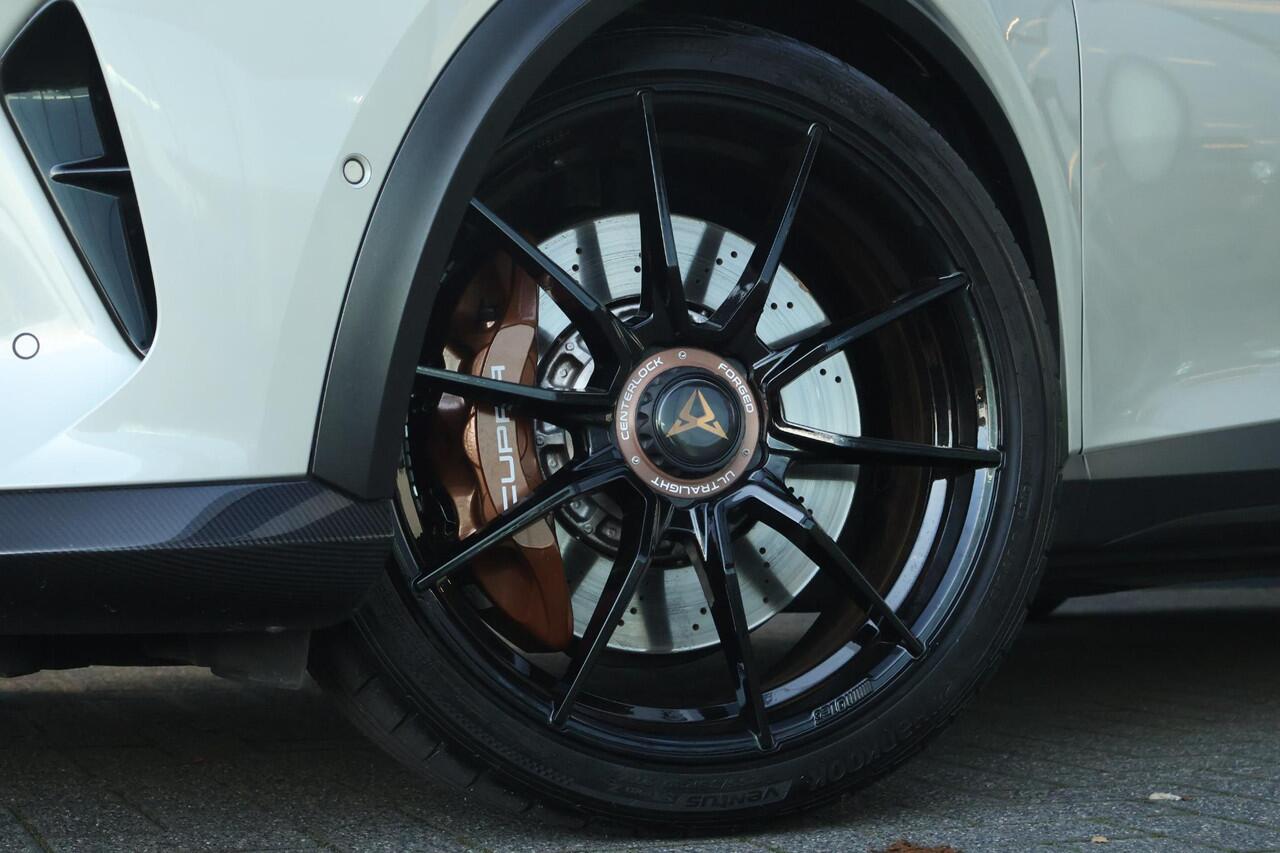 Cupra Formentor VZ5 2.5 TSI Taiga Grey 625/999 / Carbon / Beats / Panorama