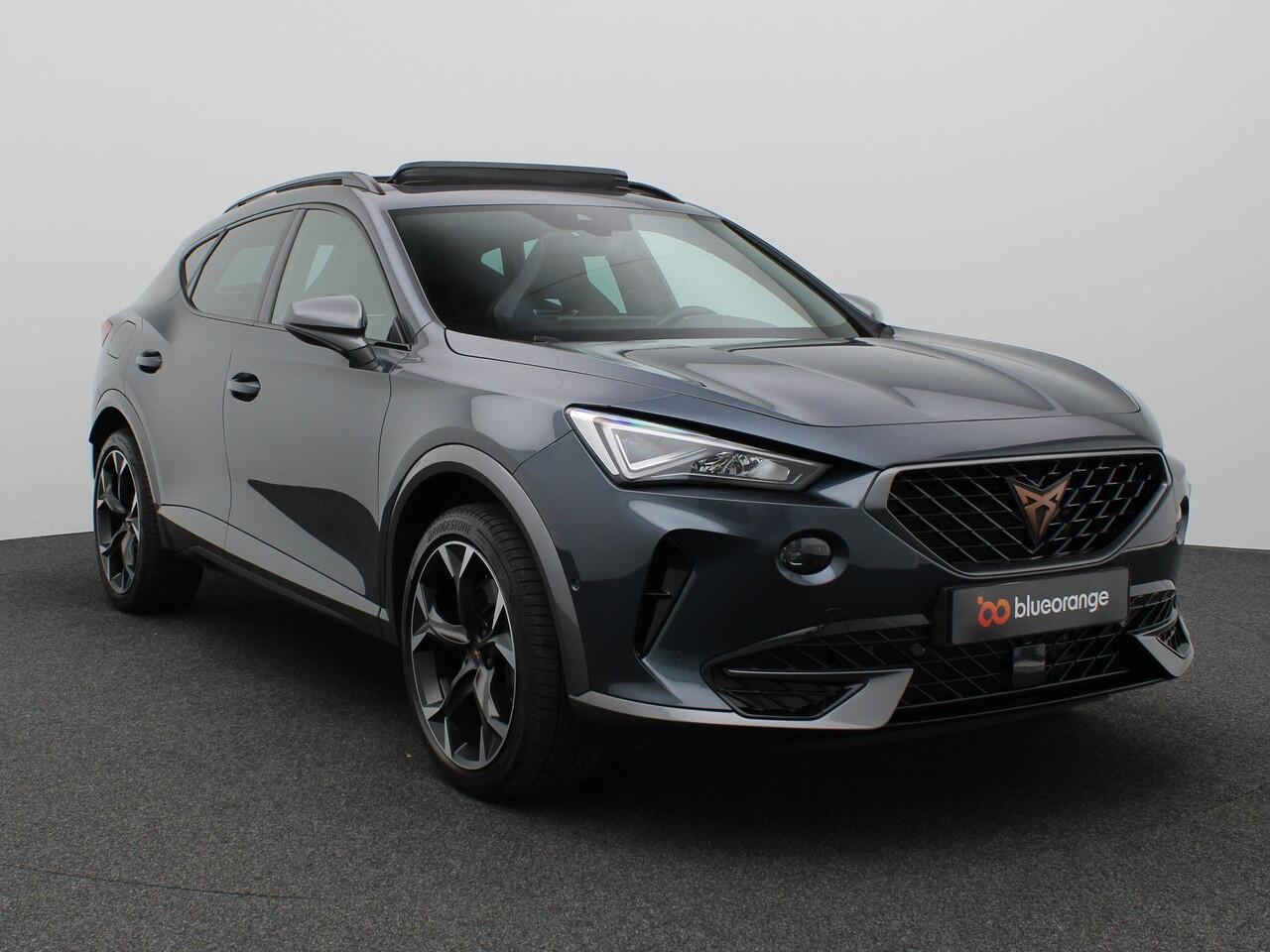 Cupra Formentor 1.4 e-Hybrid VZ Performance 245PK DSG SOH 92%, Pano-Schuifdak, Trekhaak, Keyless, Side Assist, Achteruitrijcamera, Stoel-Stuurverwarming, Adaptieve Cruise Control, 19" LM Velgen