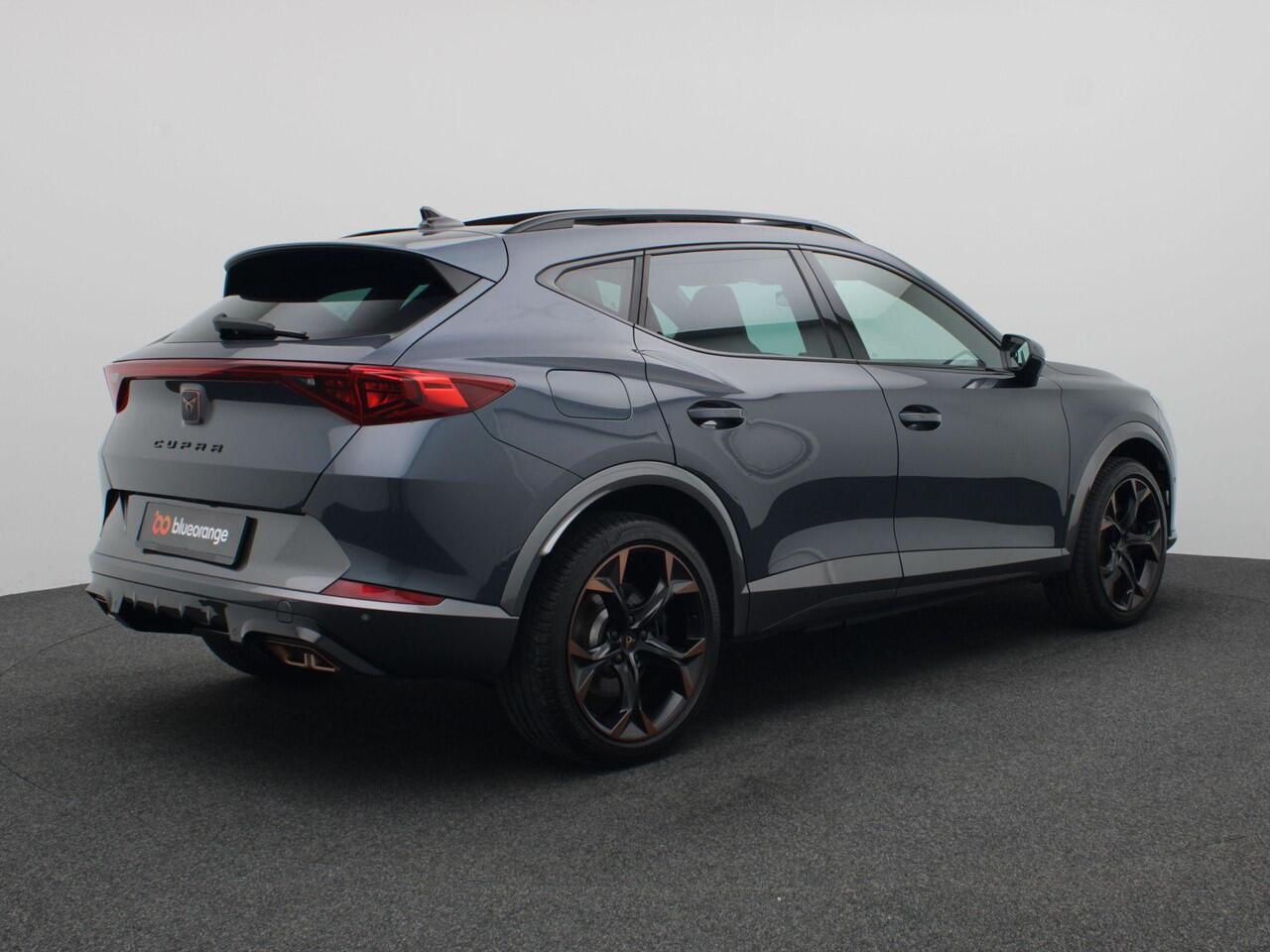 Cupra Formentor 1.4 e-Hybrid VZ Performance 245PK DSG panoramadak, keyless, dodehoek assistent, achteruitrijcamera, 19" lichtmetaal