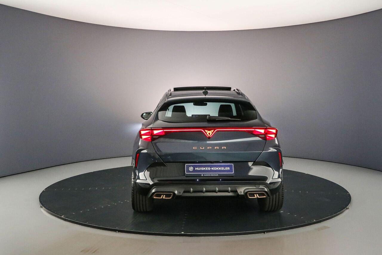 Cupra Formentor Business 1.5 TSI eHybrid 204pk DSG Automaat Panoramadak, Elektrische achterklep, 360 camera, Navigatie, Achteruitrijcamera, Stuurwiel verwarmd