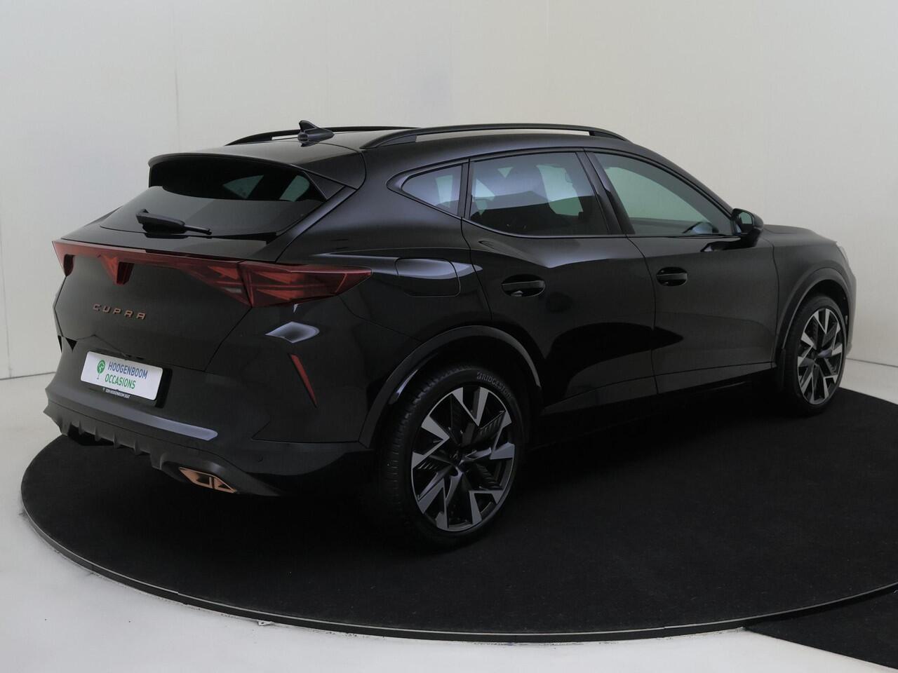 Cupra Formentor 1.5 TSI e-Hybrid VZ Performance | Trekhaak | Adaptieve demping | Cupra mode | Achteruitrijcamera | Stoel- en stuurwielverwarming | Dodehoek detectie | Keyless | Navigatie |