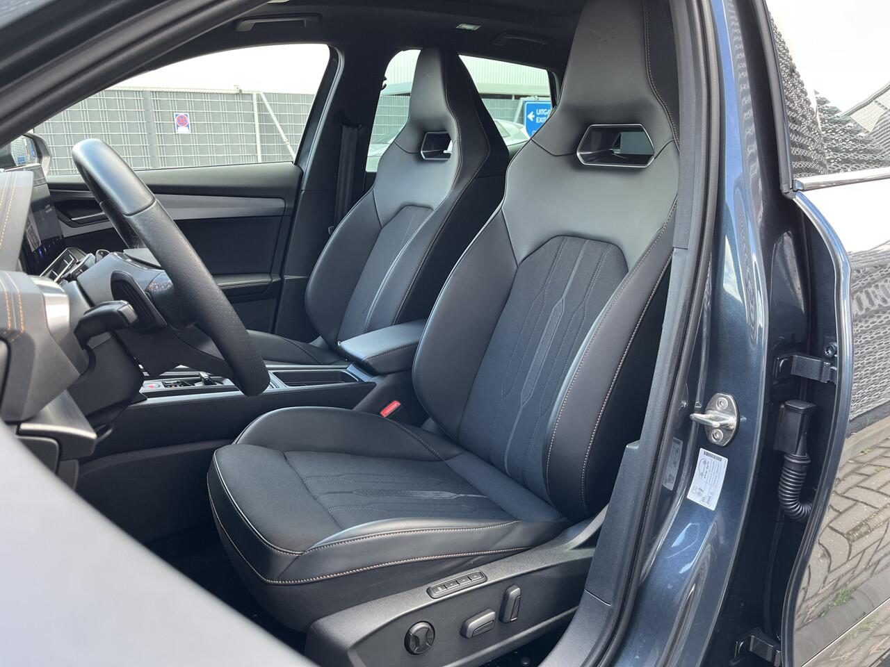 Cupra Formentor 1.4 e-Hybrid 245PK VZ Performance / Panoramadak / Zwenkbare Trekhaak / Memory Seat / Elektrische Achterklep / Achteruitrijcamera / Stuur + Stoelverwarming **