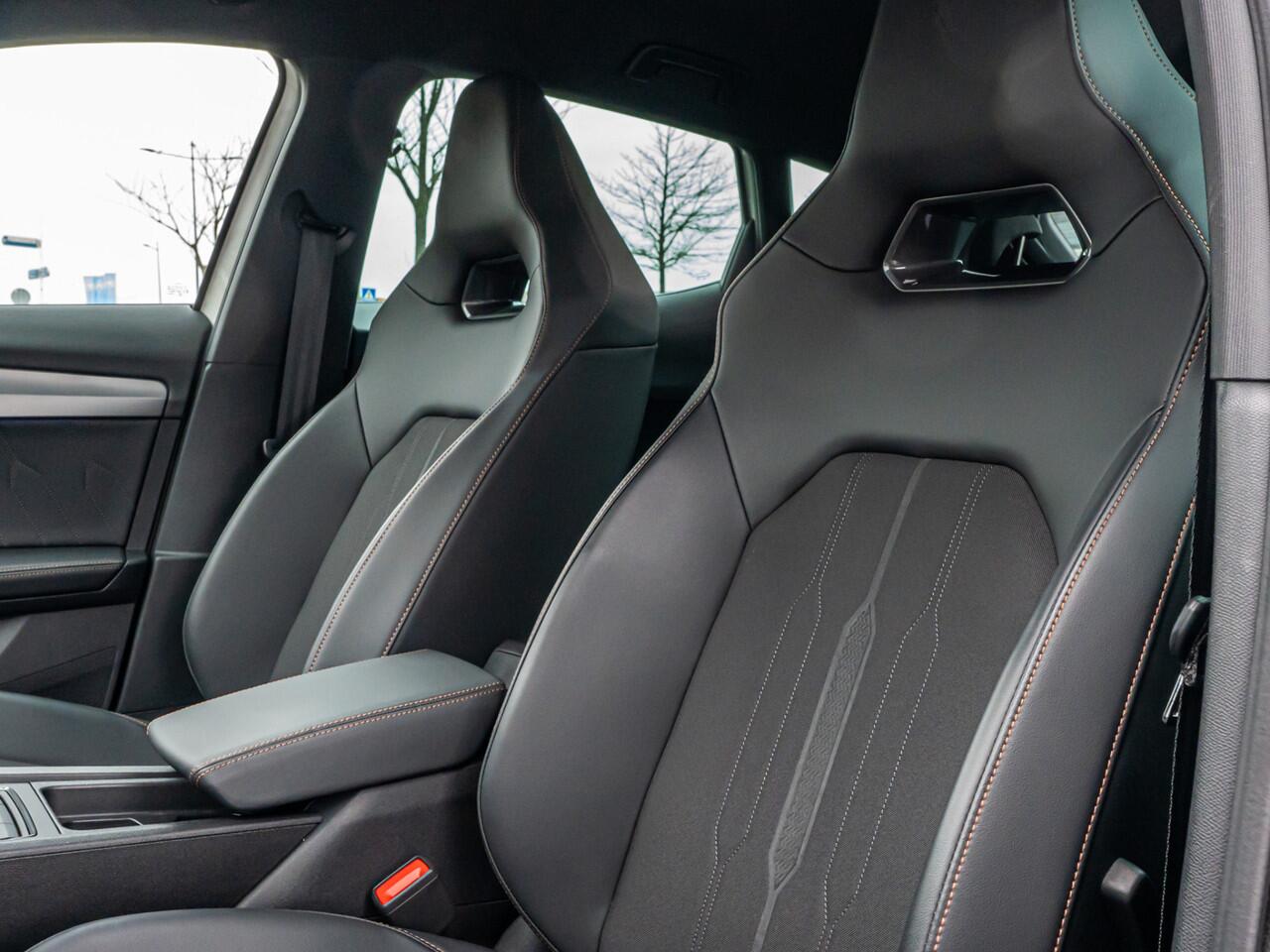 Cupra Formentor 1.4 e-Hybrid VZ Performance 245 PK SCHAALSTOELEN CAMERA 19 INCH BLACK OPTIC