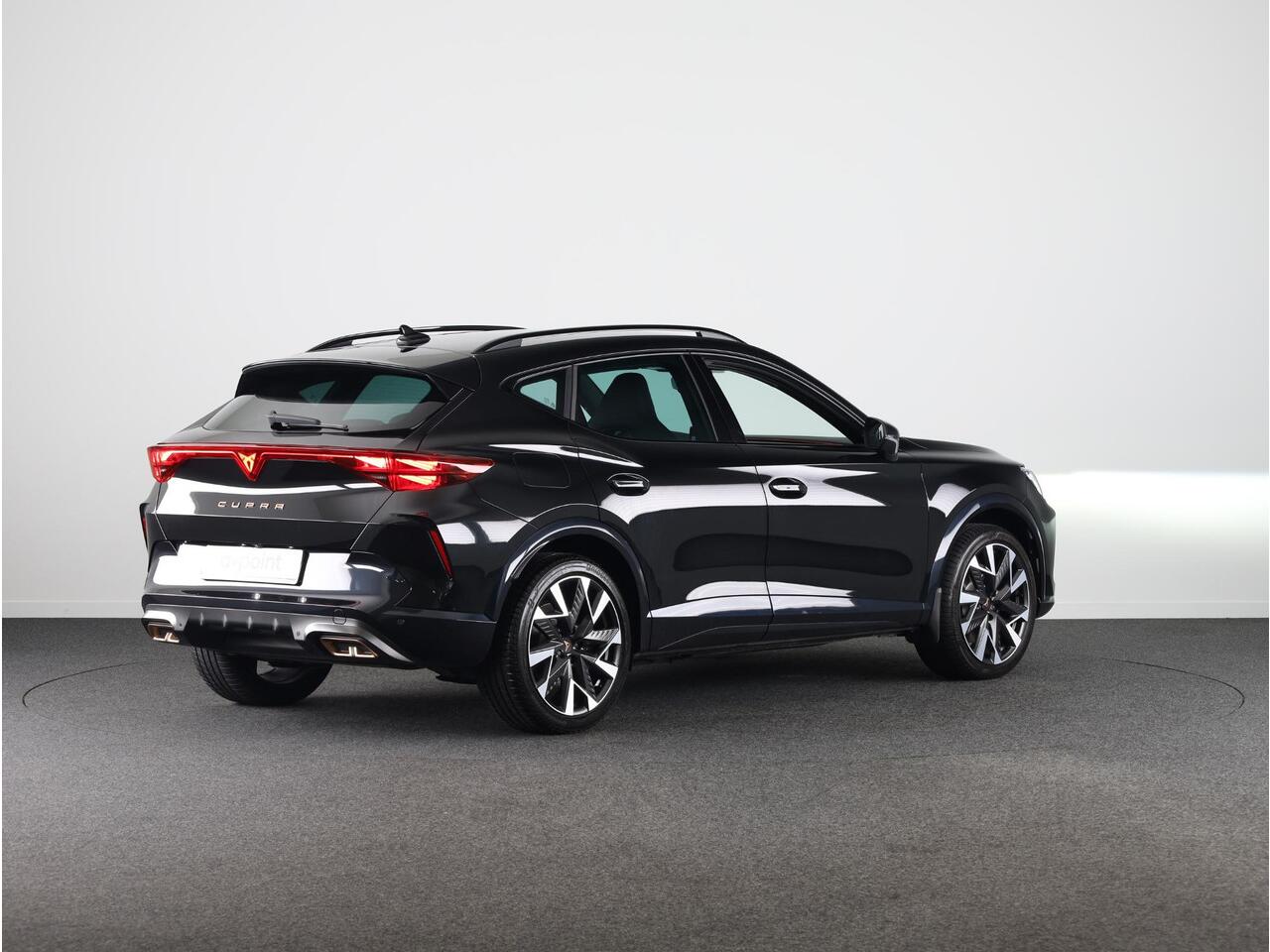 Cupra Formentor 1.5 TSI e-Hybrid VZ Performance 272 pk Automaat (DSG) | Verlengde garantie | Navigatie | Trekhaak (wegklapbaar) | Parkeersensoren | Achteruitrijcamera | Autom. airco (3 zones) |