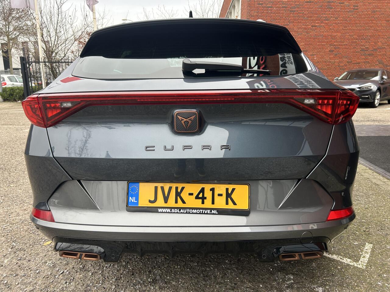 Cupra Formentor 1.4 e-Hybrid VZ Performance 245PK!! // DODEHOEK // ADAPT. CRUISE // CAMERA+SENSOREN // NAVI+CARPLAY // VIRTUAL COCKPIT // KEYLESS //