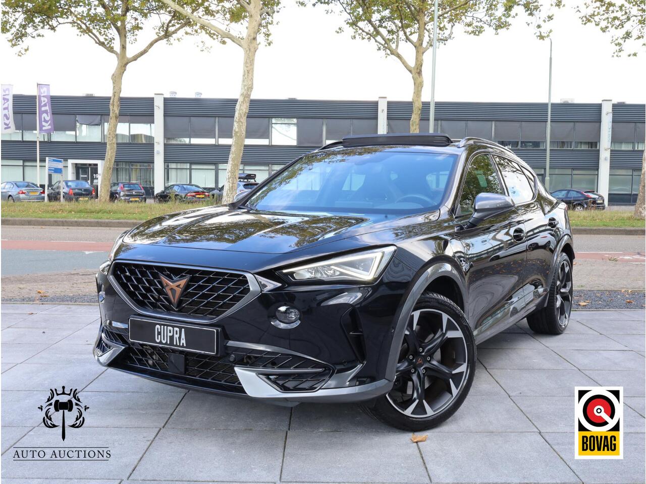 Cupra Formentor 1.4 e-Hybrid 245PK | Panodak | Keyless Go & Entry | Achteruitrijcamera | Elektrische kofferklep | DCC | 19"Inch |