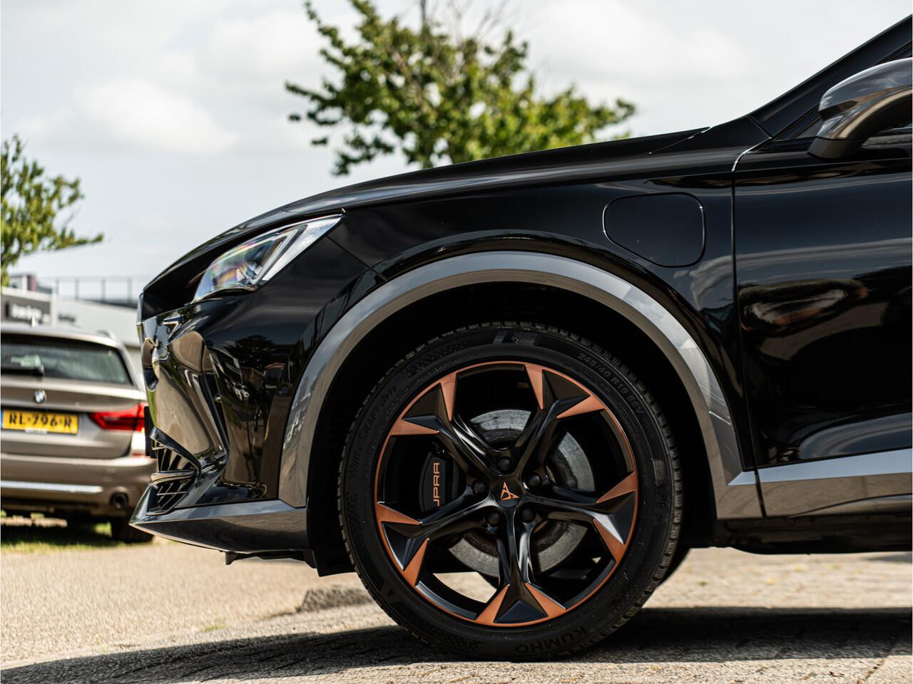 Cupra Formentor 1.4 e-Hybrid VZ Performance SCHAALSTOELEN CAMERA 19 INCH BLACK OPTIC
