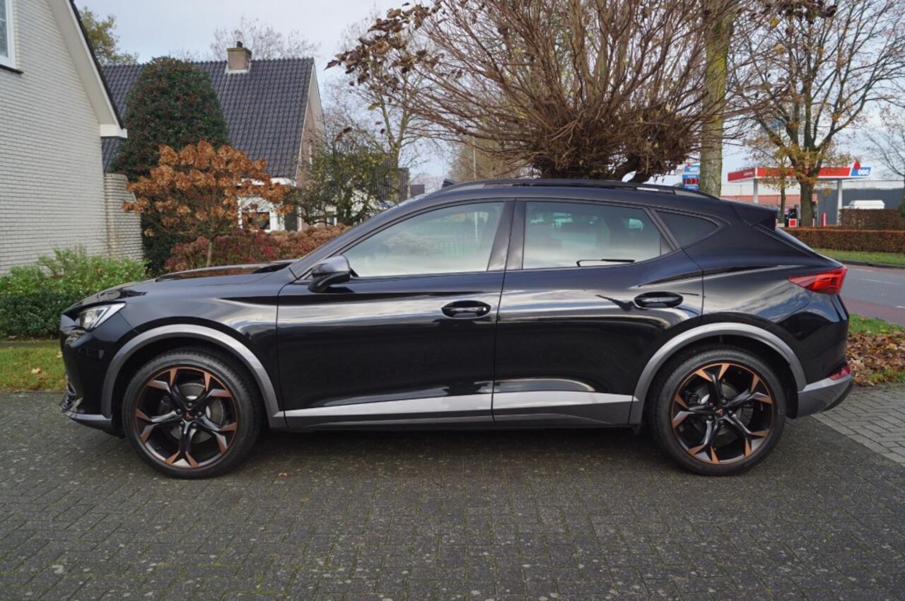 Cupra Formentor 1.5 TSI (150pk) DSG Panodak/Trekhaak/Memory/Kuipstoelen/19inch/DCC