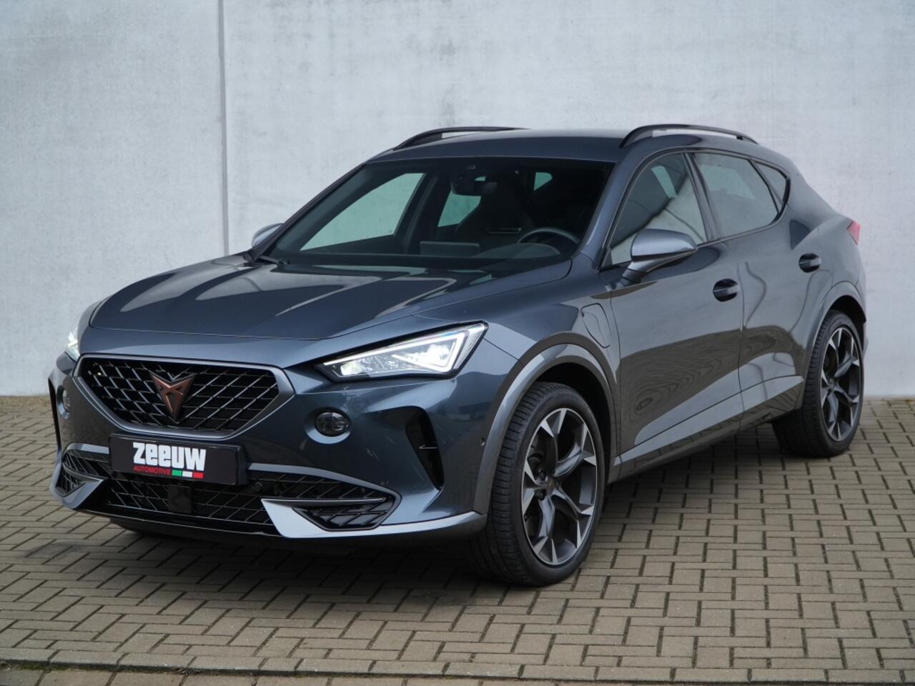 Cupra Formentor VZ 1.4 e-HYBRID 245 PK | Navi | Carplay | Trekhaak | Camera | 19