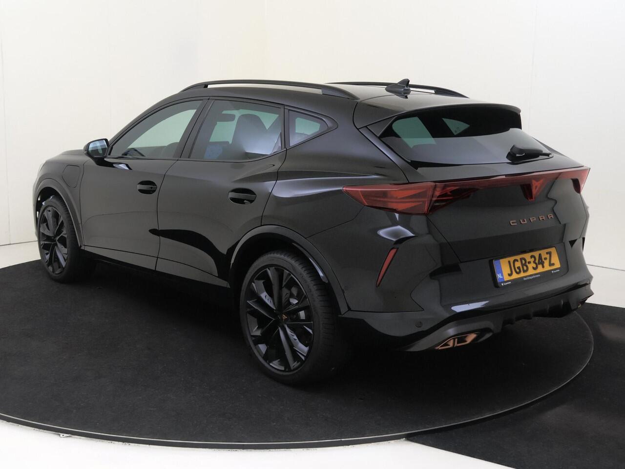 Cupra Formentor 1.5 TSI e-Hybrid VZ Performance | Sennheiser audio | Carplay | Dodehoek sensor | 360 camera | Adaptive cruise control | Navigatie