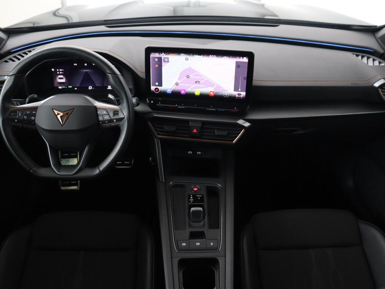 Cupra Formentor 1.4 eHybrid VZ | 245pk | Stoelverwarming | Camera | Adaptive cruise | Sfeerverlichting | Navigatie | Keyless | 19'' | Stuurverwarming | Full LED | Sportstoelen | PHEV | Plug In