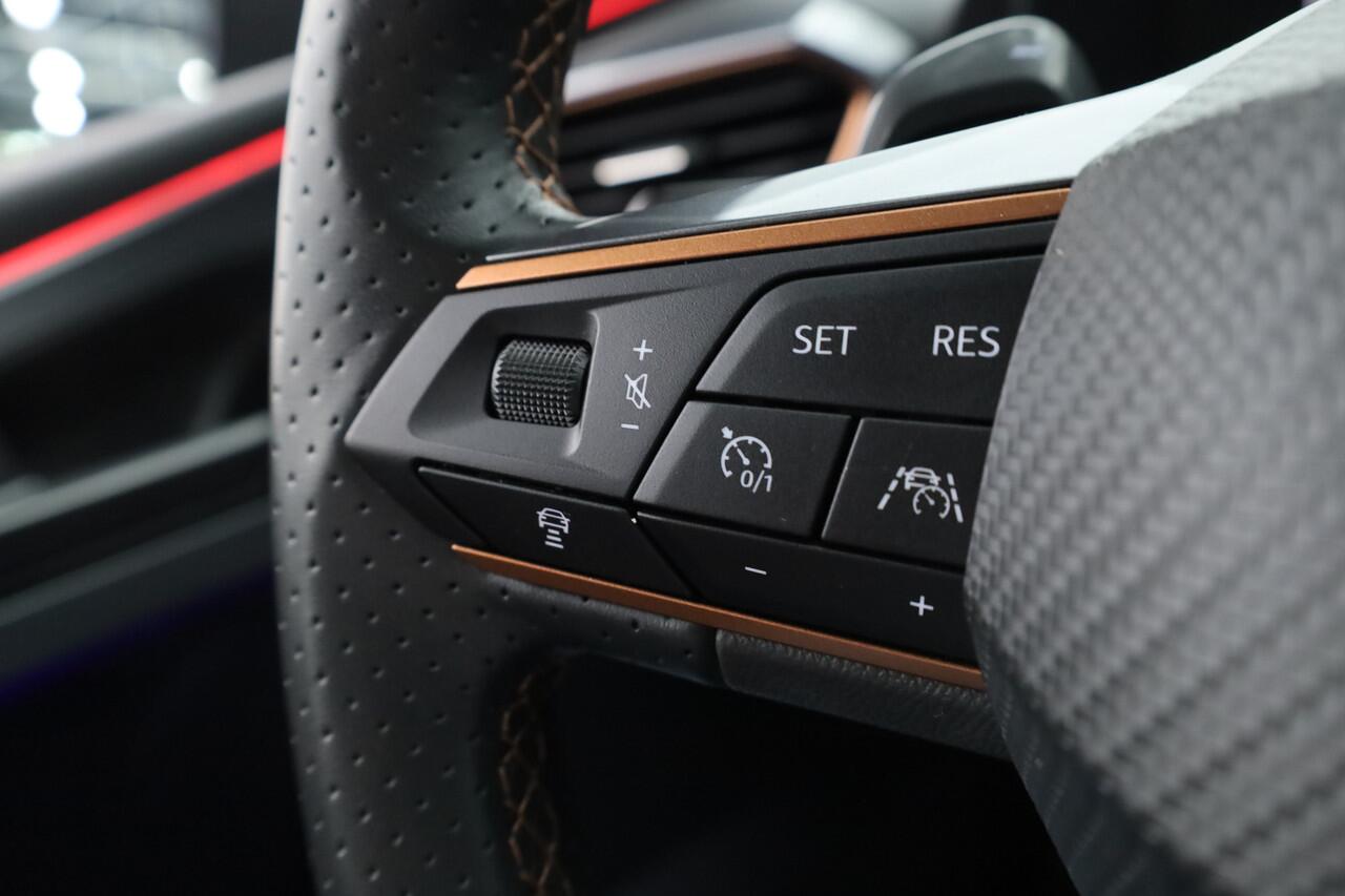 Cupra Leon 1.4 e-Hybrid 204pk | Adapt. Cruise | Camera | Apple CarPlay | Navi | Stoel- Stuurverw.