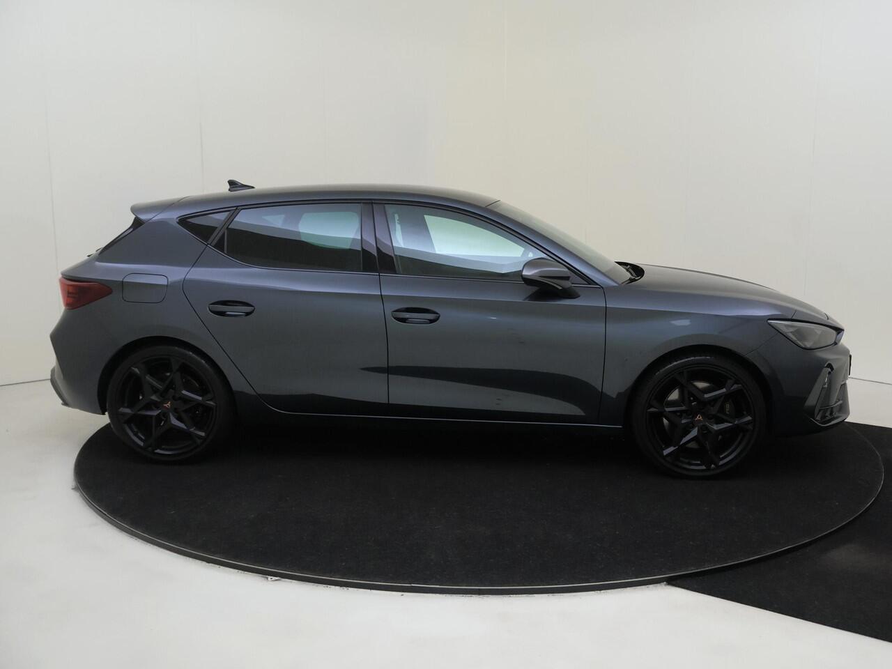 Cupra Leon 1.5 TSI e-Hybrid VZ Performance | Adaptieve demping | Dodehoek detectie | Cupra mode | Achteruitrijcamera | Stoel- en stuurwielverwarming | Keyless | Navigatie |