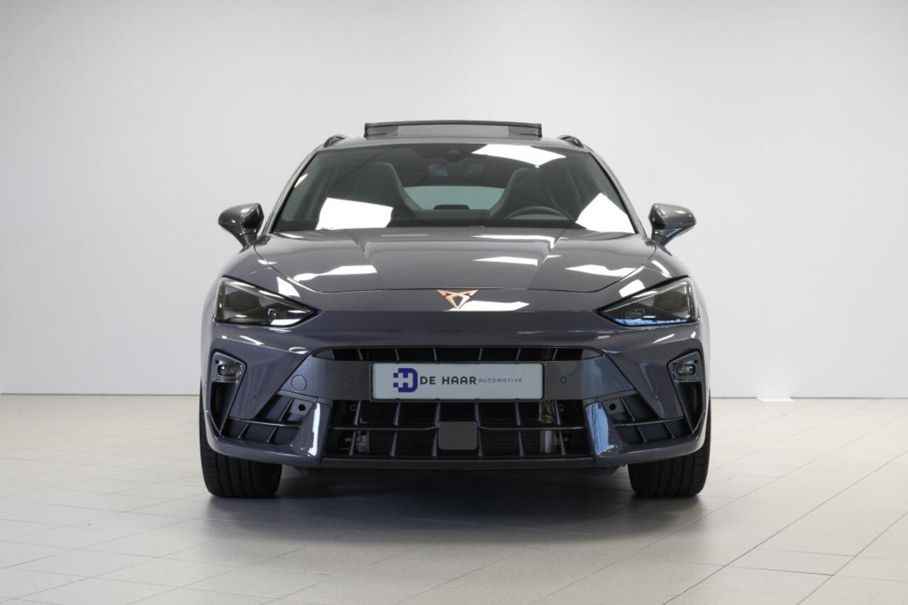 Cupra Leon VZ 1.5 e-Hybrid 272 pk - Pano - Stuur + Stoelverw. - ACC