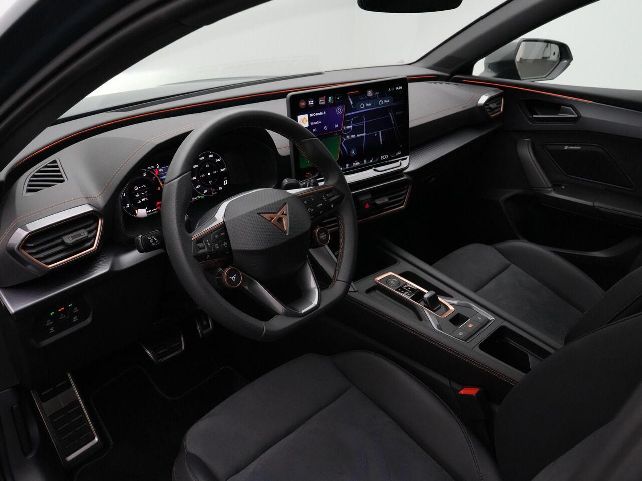 Cupra Leon 1.5 TSI 272 pk DSG e-Hybrid VZ Performance | Leder/alcantara | Geheugenstoel | Sennheiser | Adaptief sportonderstel | Matrix LED