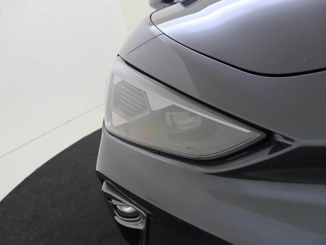 Cupra Leon 1.5 TSI e-Hybrid Business | Dodehoek detectie | Keyless | Achteruitrijcamera | Stoel- en stuurwielverwarming | Navigatie | Adaptieve cruise control | Sfeerverlichting |