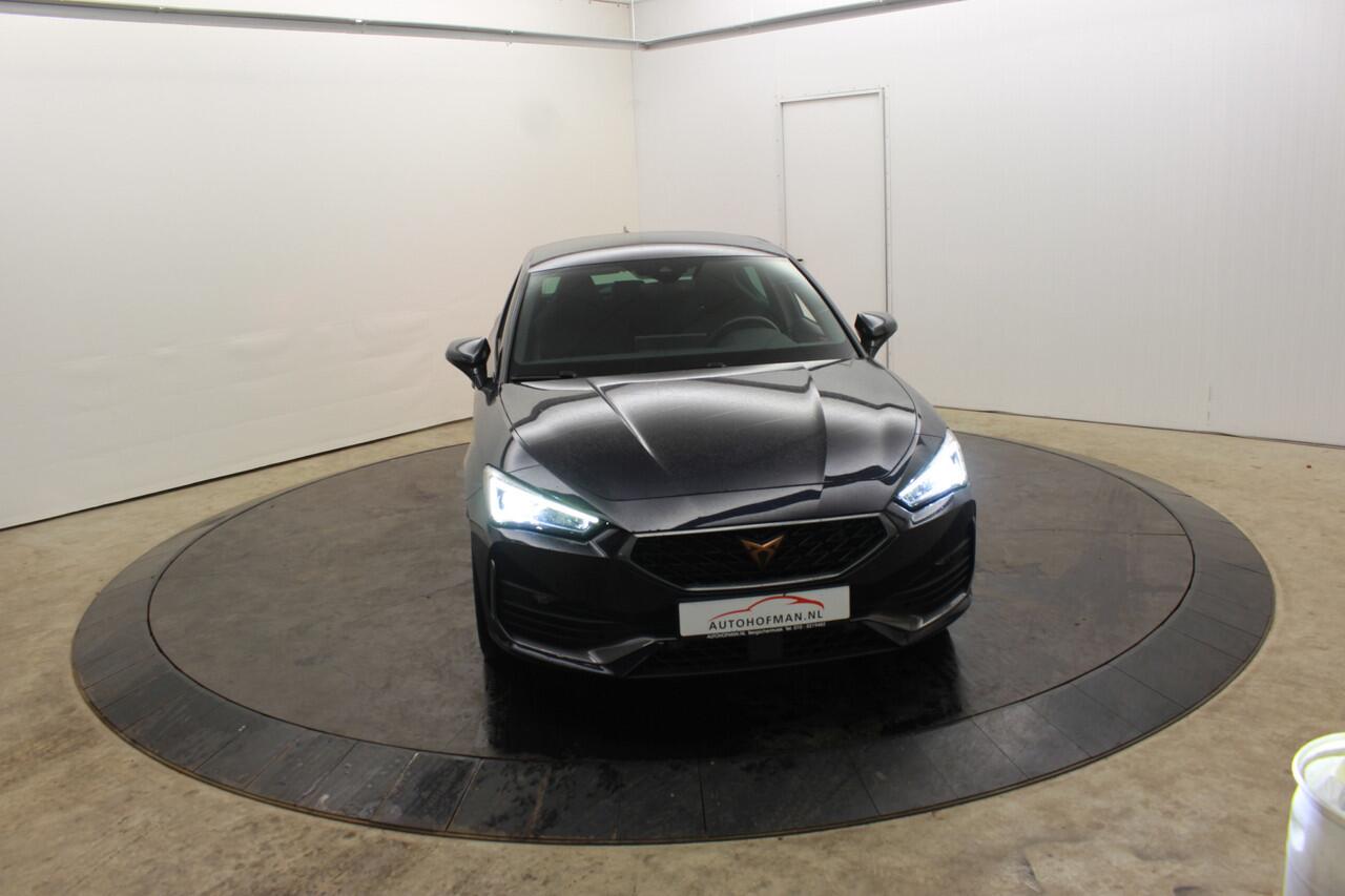 Cupra Leon 1.4 e-Hybrid VZ Black Edition 245PK Camera Virtual Stoel verw