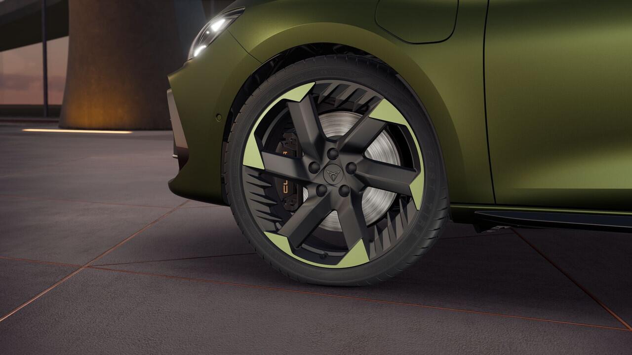 Cupra Leon 1.5 TSI e-Hybrid 272 6DSG VZ Tribe Edition | Achteruitrijcamera | Digitaal instrumentenpaneel (Virtual Cockpit) | Draadloze Apple CarPlay(TM), Android Auto(TM)