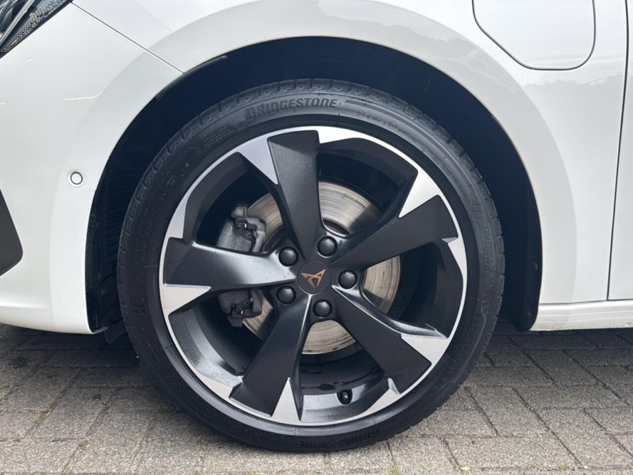 Cupra Leon 1.4 TSI DSG E-HYBRID CAMERA/MEMORY/NAVI/CARPLAY/ACC/STOEL-STUURVERW