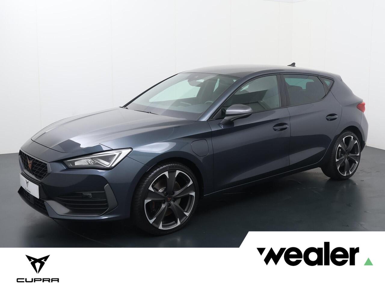 Cupra Leon 1.4 e-Hybrid VZ Business | 245 PK | SoH 95% | Adaptive cruise control | Climate control | Apple Carplay/Android Auto |