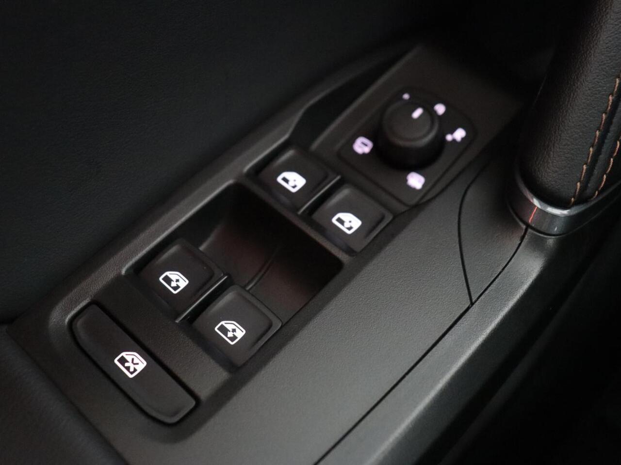 Cupra Leon 2.0 TSI Cup 4-DRIVE | 310pk | Trekhaak | Stoel & stuurverwarming | Carplay | Leder | Adaptive cruise | 19'' | CUP Sportstoelen | Navigatie | Full LED | Beats Pack | Keyless | Sfeerverlichting