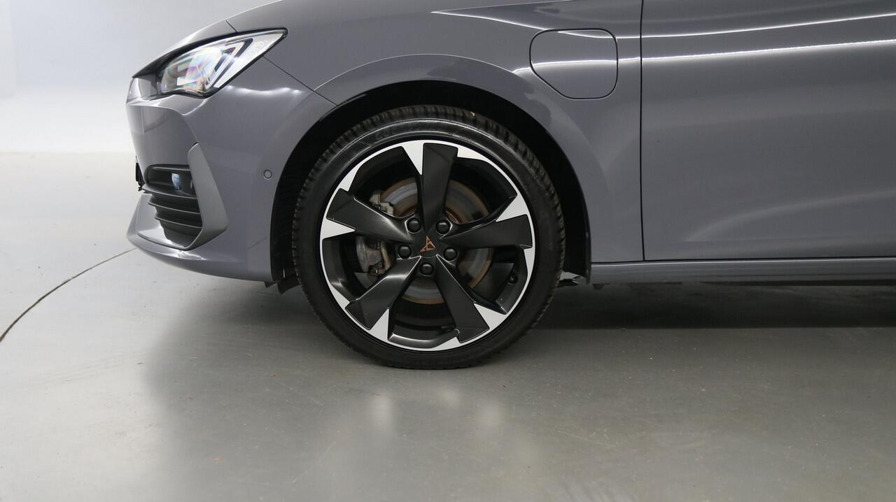 Cupra Leon 1.4 TSI eHybrid 204pk PHEV Adrenaline / Navigatie / Camera / Adaptive Cruise