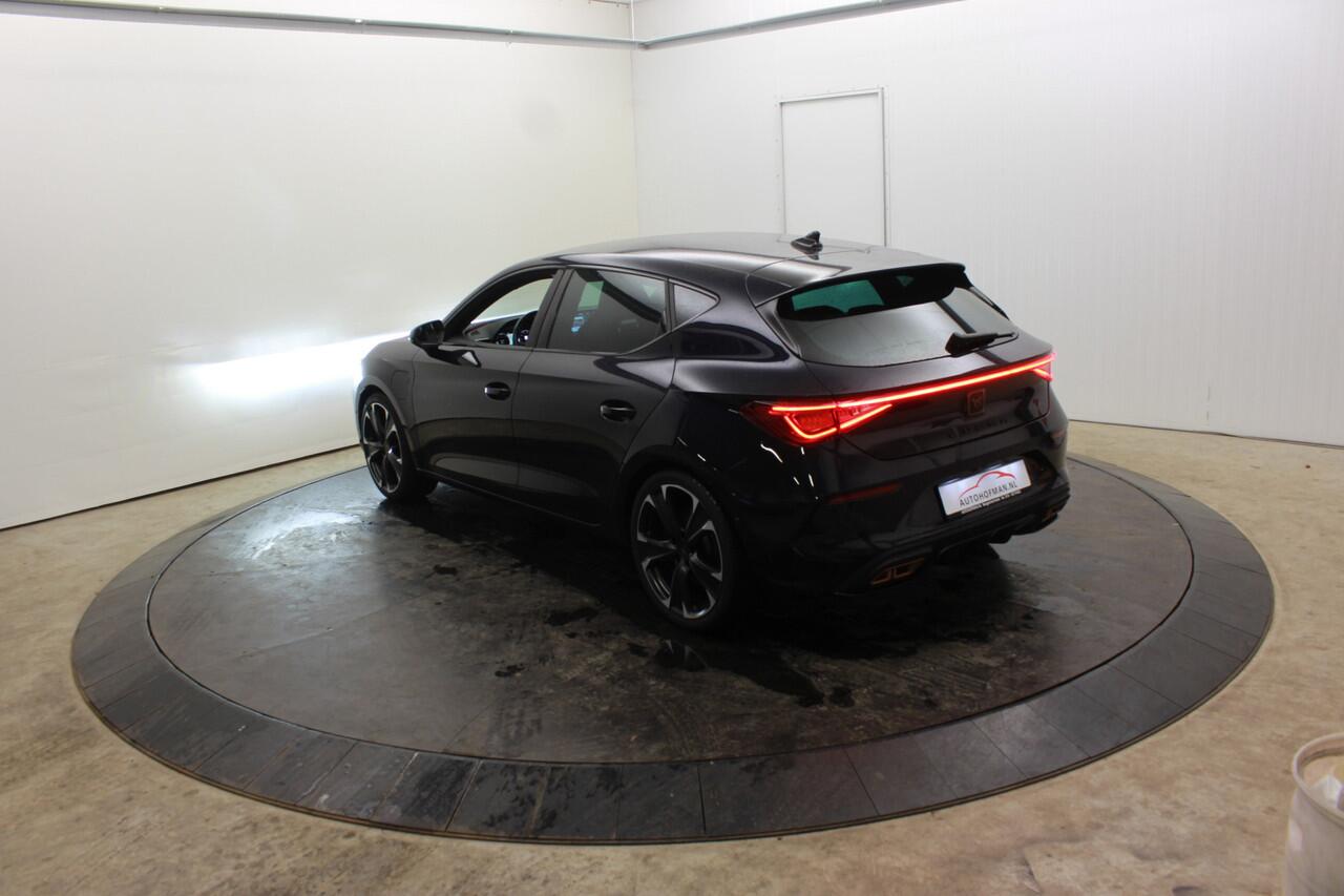 Cupra Leon 1.4 e-Hybrid VZ Black Edition 245PK Camera Virtual Stoel verw