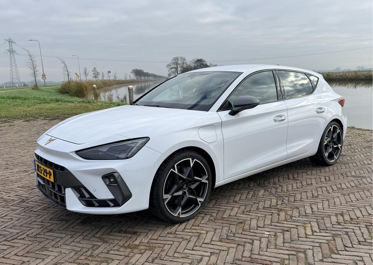 Cupra Leon 1.5 TSI e-Hybrid VZ 272 PK Extreme 200kW Full Hybrid Long Range 19" LM Volledige CUPRA fabrieksgarantie