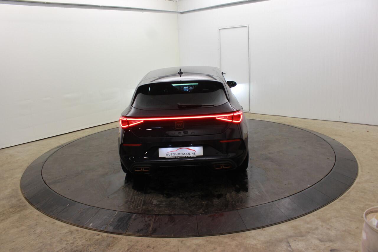 Cupra Leon 1.4 e-Hybrid VZ Black Edition 245PK Camera Virtual Stoel verw