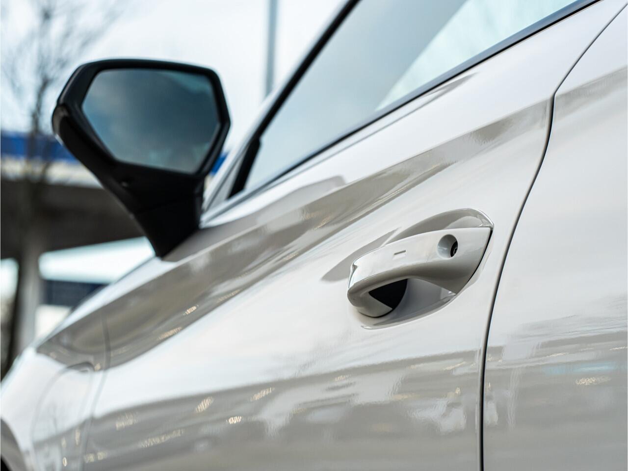 Cupra Leon 1.4 e-Hybrid VZ PANO 19 INCH BLACK OPTIC STUURWIELVERW