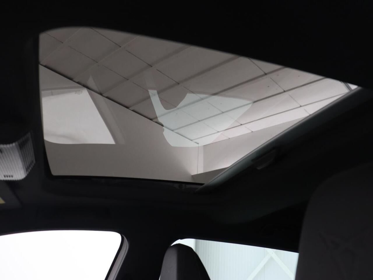 Cupra Leon 1.4 TSI eHybrid PHEV | Panoramadak | Stoel & stuurverwarming | Carplay | Navigatie | Parkeerhulp | Sportstoelen | Digital Cockpit | Half leder | Plug In