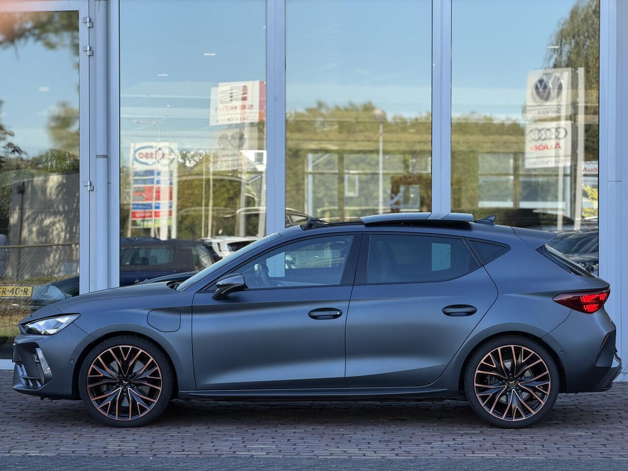 Cupra Leon 1.5 TSI e-Hybrid VZ Performance | 272 pk | Pano | Sennheister