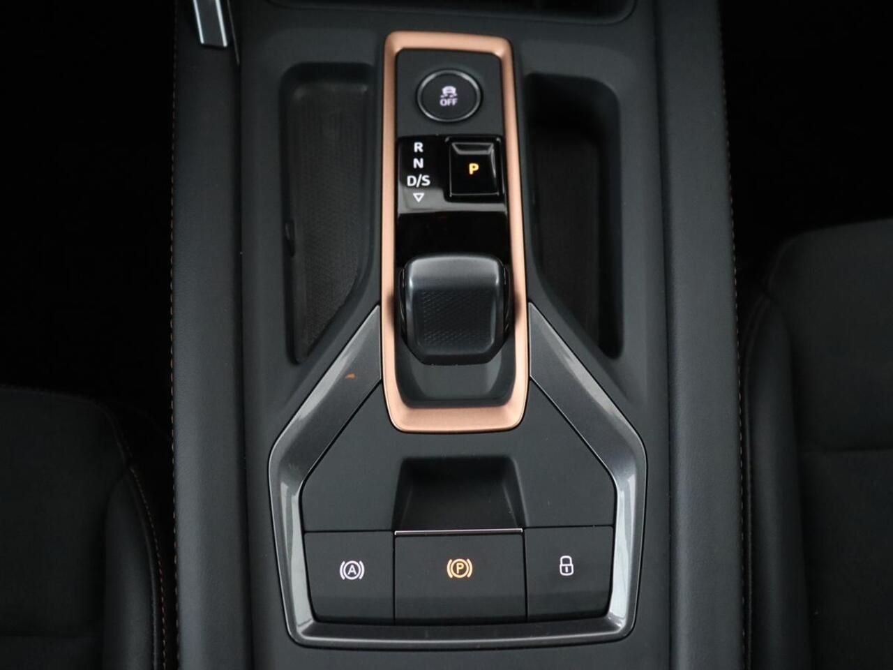 Cupra Leon 1.5 eHybrid Business | Stoelverwarming | Adaptive cruise | Camera | Carplay | Sportstoelen | Matrix LED | Keyless | PHEV | Plug In