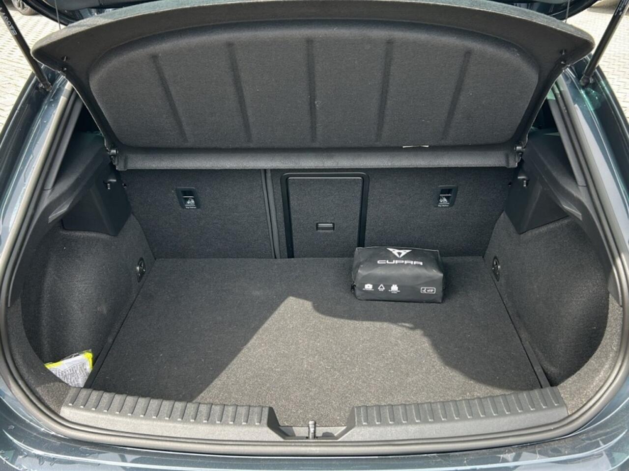 Cupra Leon 1.4 TSI DSG VZ E-HYBRID CAMERA/BREMBO/NAVI/ACC/CARPLAY/STOELVERW