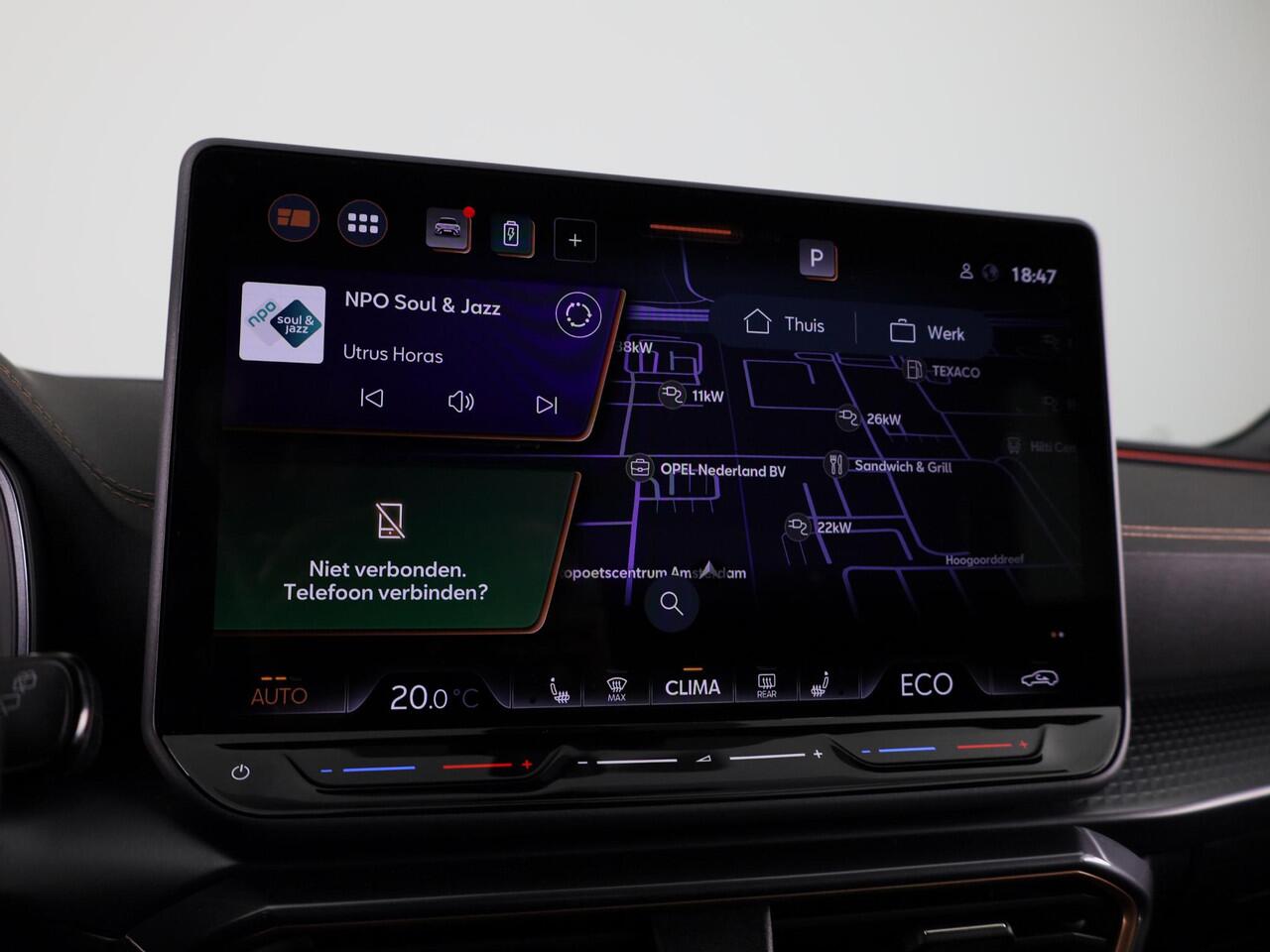 Cupra Leon 1.5 TSI e-Hybrid Business 204 pk Automaat (DSG) | Navigatie | Parkeersensoren (Park assist) | Achteruitrijcamera | Stoelverwarming | Adaptieve cruise control |