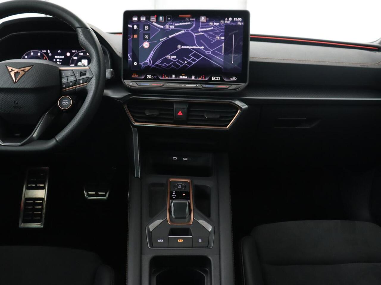 Cupra Leon 1.5 eHybrid Business | Stoelverwarming | Adaptive cruise | Camera | Carplay | Sportstoelen | Matrix LED | Keyless | PHEV | Plug In