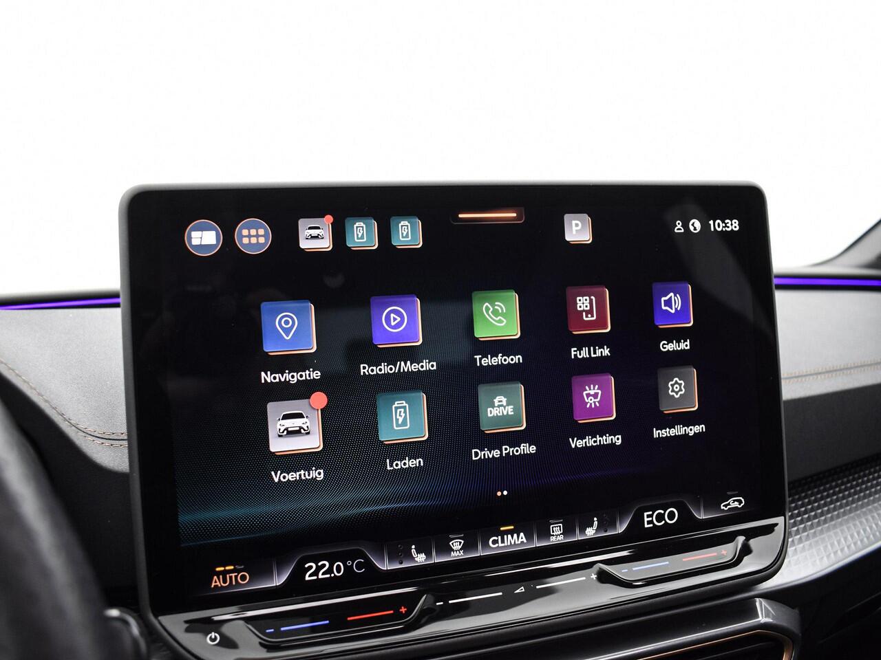 Cupra Leon 1.5 TSI 204pk DSG e-Hybrid VZ Performance · Panoramadak · Camera · Keyless · Dodehoek Detectie · Sennheiser Audio · Elek. Voorstoelen · Carbon Spiegelkappen · 19'' Inch · Garantie t/m 02-02-2030 of 100.000km