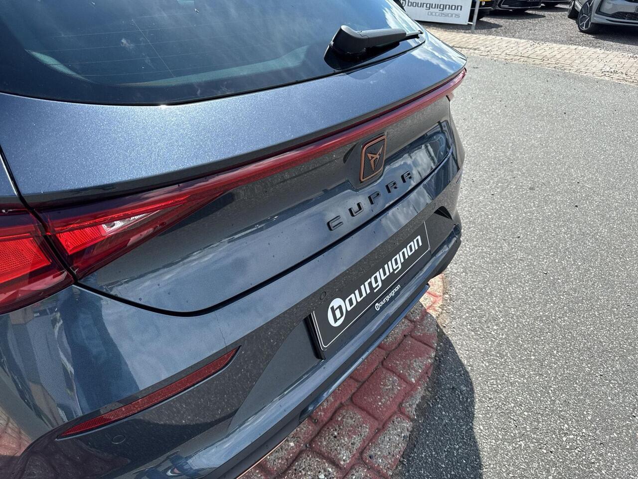 Cupra Leon 1.4 e-Hybrid Essential Limited | PHEV | 204Pk | A. Camera | Cruise control | PDC |