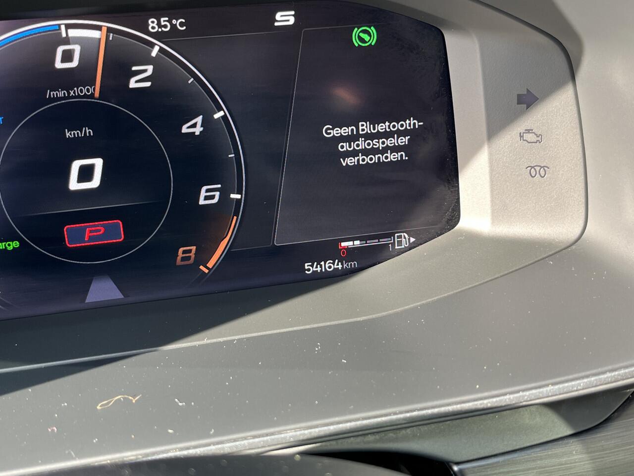 Cupra Leon 1.4 e-Hybrid Performance / AUTOMAAT/ PANO/ STUUR VERWARM./ FULL LINK/ PARK. SENSOREN + CAMERA/ RIJ-MODI/ NAVI/ DIGITAL DASH/ CLIMA