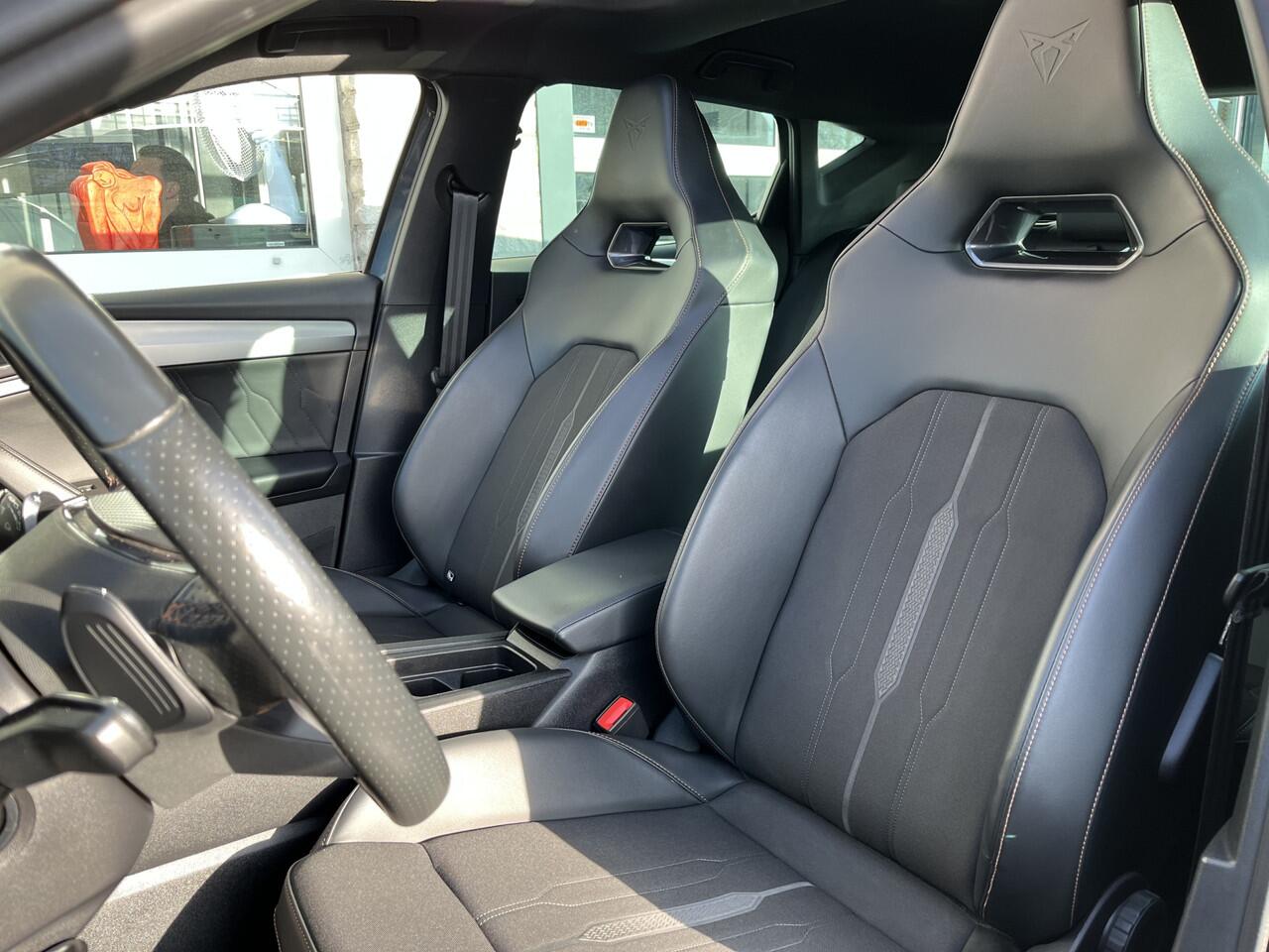 Cupra Leon 1.4 e-Hybrid Performance / AUTOMAAT/ PANO/ STUUR VERWARM./ FULL LINK/ PARK. SENSOREN + CAMERA/ RIJ-MODI/ NAVI/ DIGITAL DASH/ CLIMA