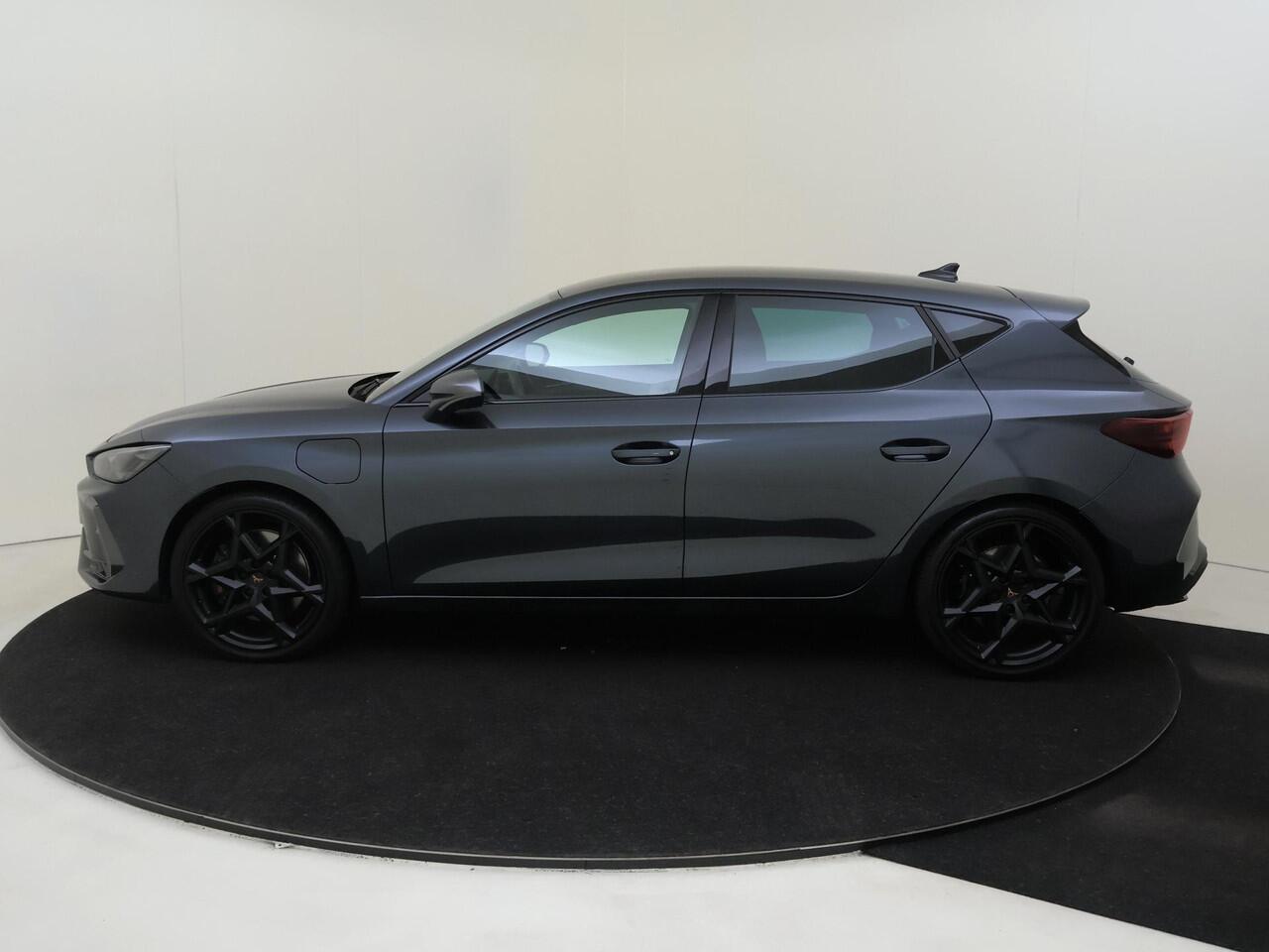 Cupra Leon 1.5 TSI e-Hybrid VZ Performance | Adaptieve demping | Dodehoek detectie | Cupra mode | Achteruitrijcamera | Stoel- en stuurwielverwarming | Keyless | Navigatie |