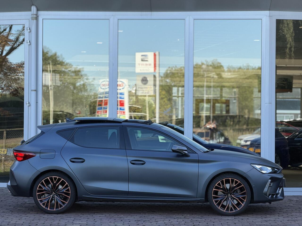 Cupra Leon 1.5 TSI e-Hybrid VZ Performance | 272 pk | Pano | Sennheister