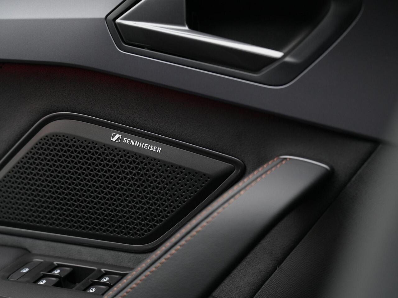 Cupra Leon 1.5 TSI 204 pk DSG e-Hybrid | Panoramadak | Geheugenstoel | Sennheiser | Leder/alcantara | Matrix LED